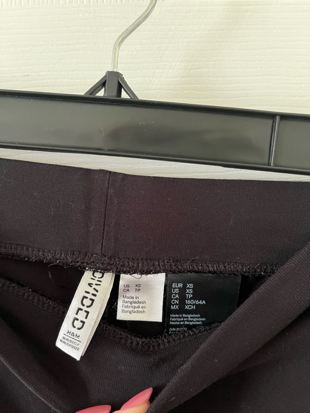 H&M Women’s Black Stretch Biker Shorts - Picture 5 of 5